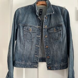 GAP Women's Classic Blue Jean Jacket cropped Medium